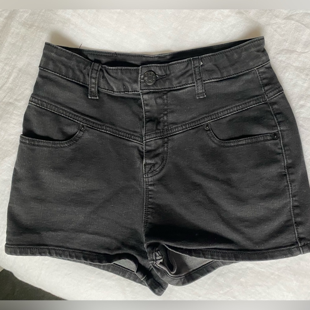 BDG black high rise jean shorts size 26
